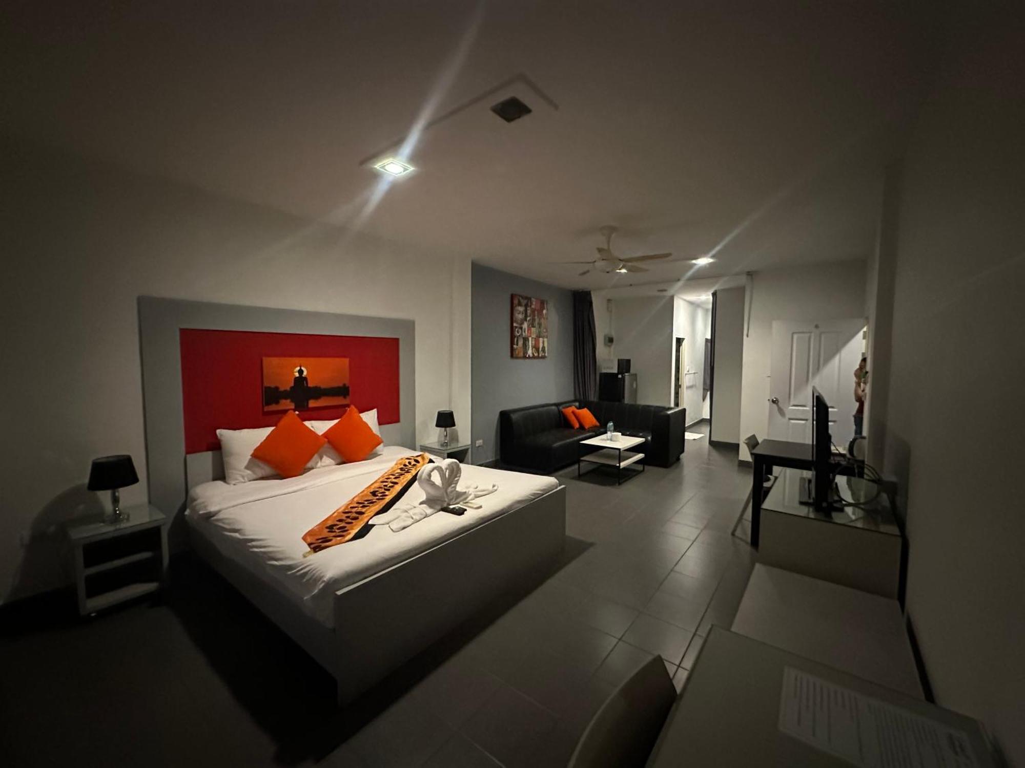 Garden Guest House Pattaya Ngoại thất bức ảnh